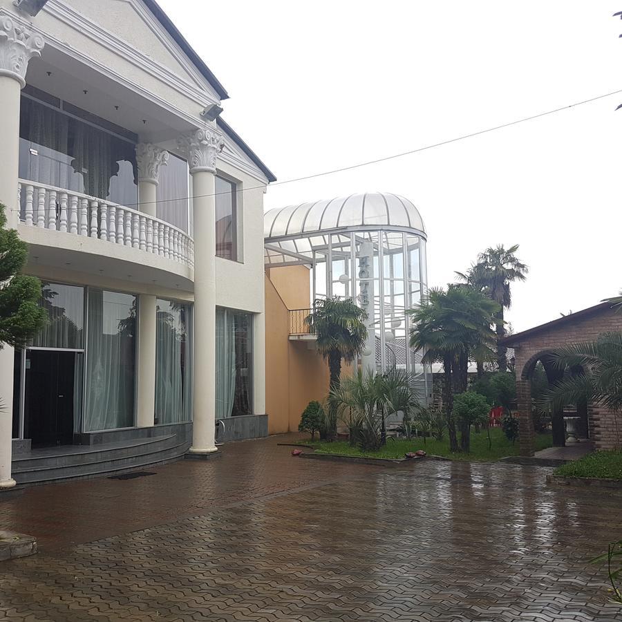 Eleon Hotel Kutaisi Exterior photo